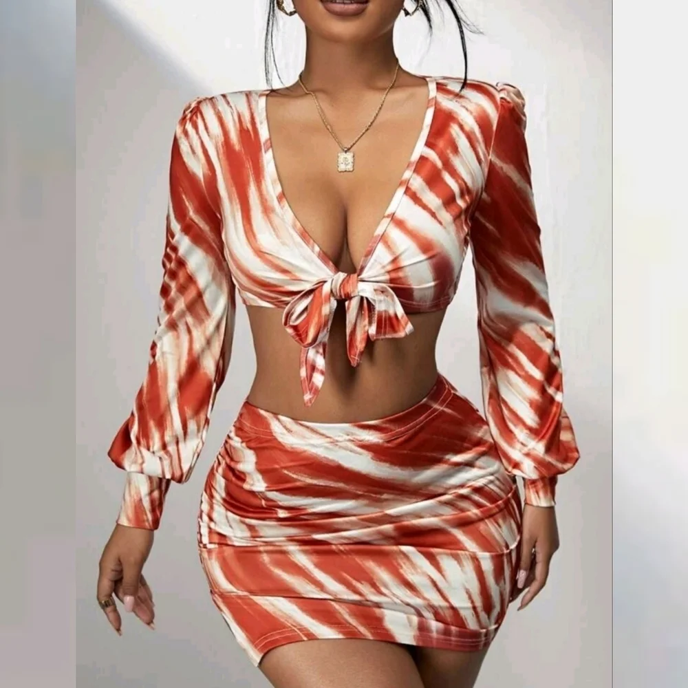 NWT TIE DYE KNOT FRONT CROP TOP & SPLIT HEM MINI SKIRT SET